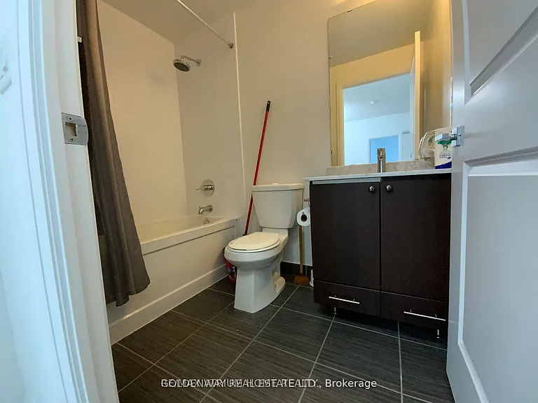 75 N Park Rd #402 — Photo 13