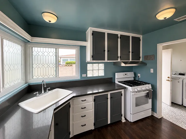 445 1/2 E Alisal Way — Photo 17