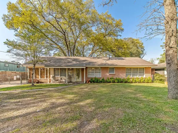 814 Pinemont Dr, Houston, TX 77018