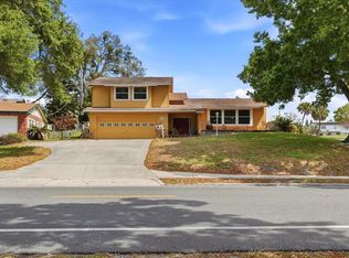 1202 Lake Ariana Blvd, Auburndale, FL 33823