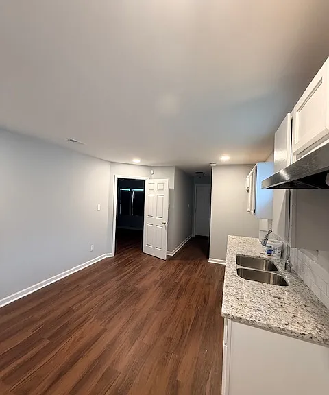 8128 Rugby Ave — Photo 2
