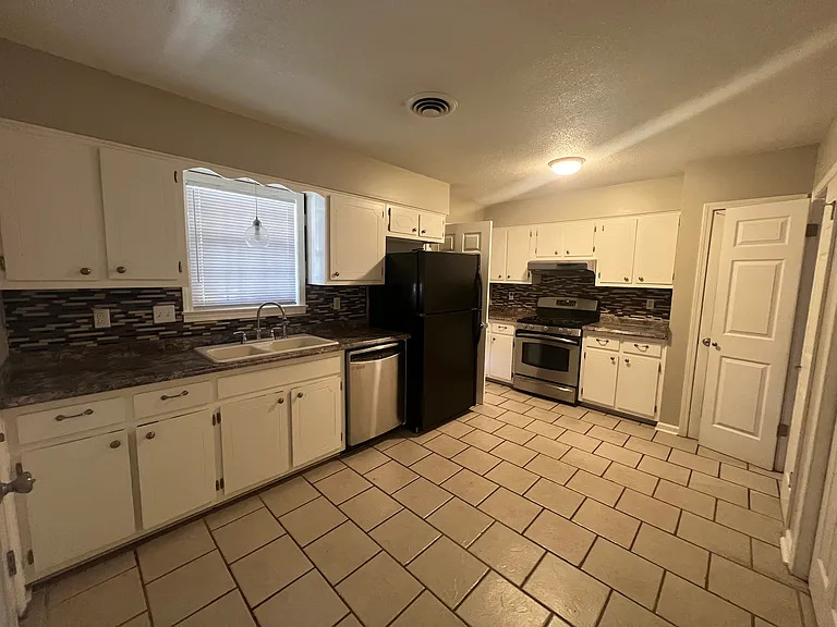 6357 Limewood Ave — Photo 2