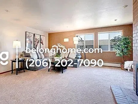 3 bed, 2.0 bath, 1300 sqft, $2,445 — Photo 2