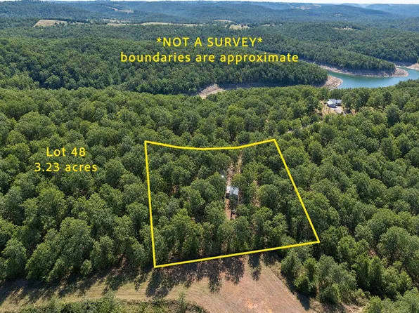 204 Pilots Cove Ln #48, Yellville, AR 72687