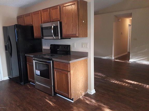 3rd image of 2568 W Eiffel Cir