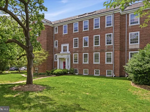 3856 Porter St NW APT D370, Washington, DC 20016