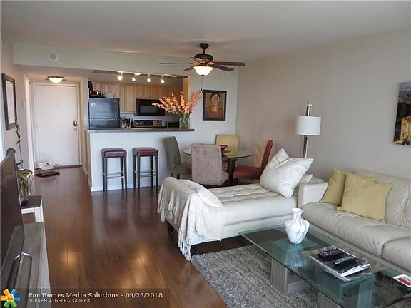 2nd image of 1800 N Andrews Ave APT 11H