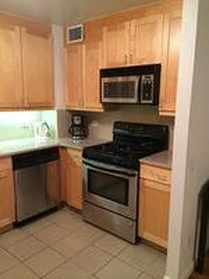 Rented by Camelot Realty Group | media 20