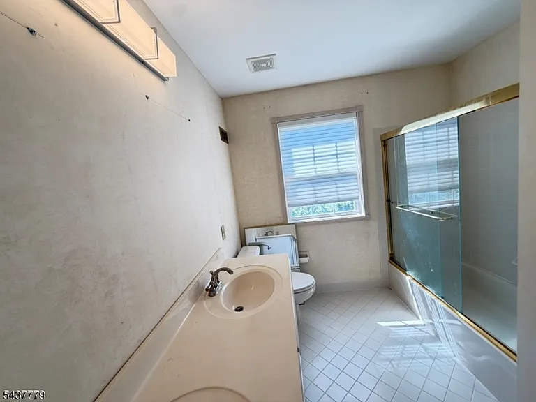 373 Stonehenge Dr — Photo 16