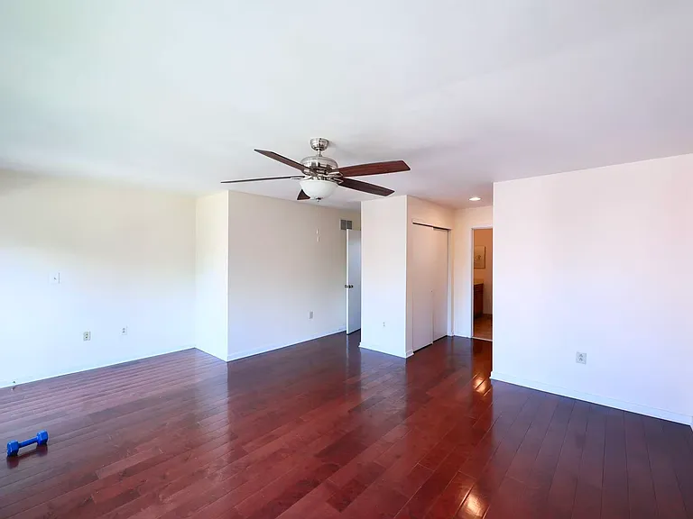 621 N 10th St #1 — Photo 24