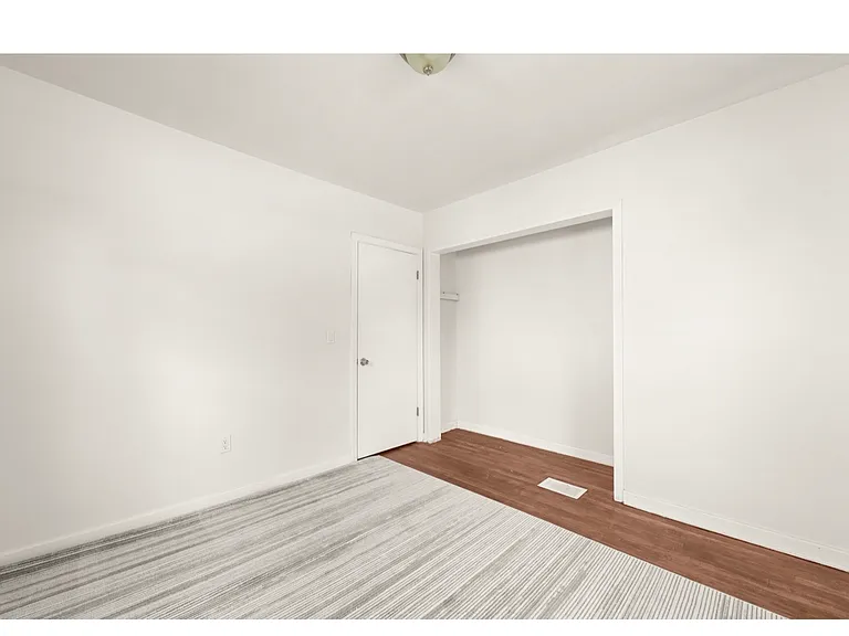 259 Jackson St — Photo 19