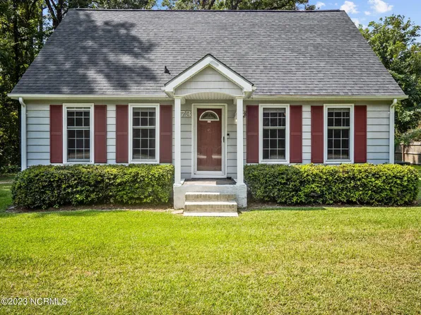 573 Belgrade Swansboro Road, Hubert, NC 28539