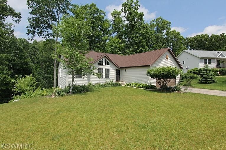 2nd image of 825 Rolling Creek Ct