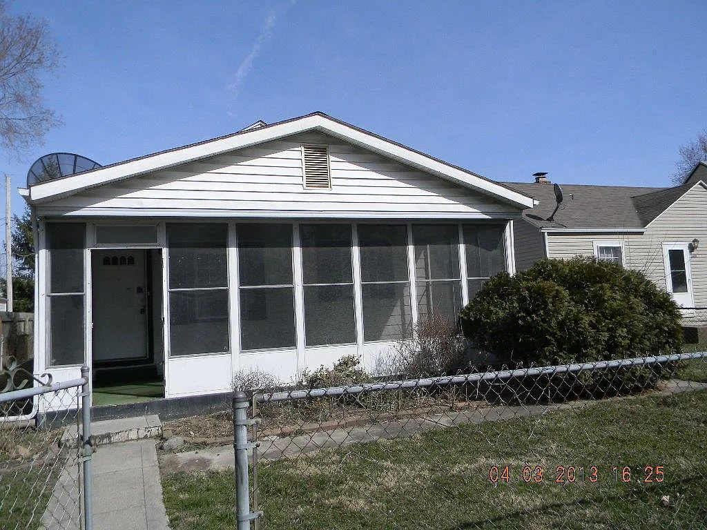2316 S Ebright St photo 1