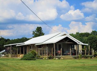 1972 County Road 1985 N, Crossville, IL 62827