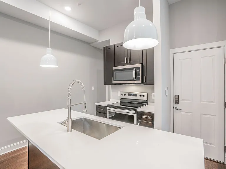 310 E Lanvale St — Photo 24
