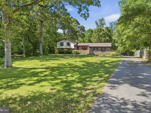 37170 E Lakeland Dr, Mechanicsville, MD 20659