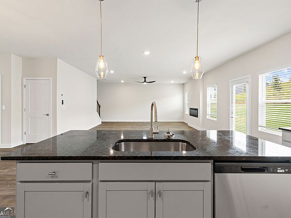 4th image of 1921 Wheat Valley Cir