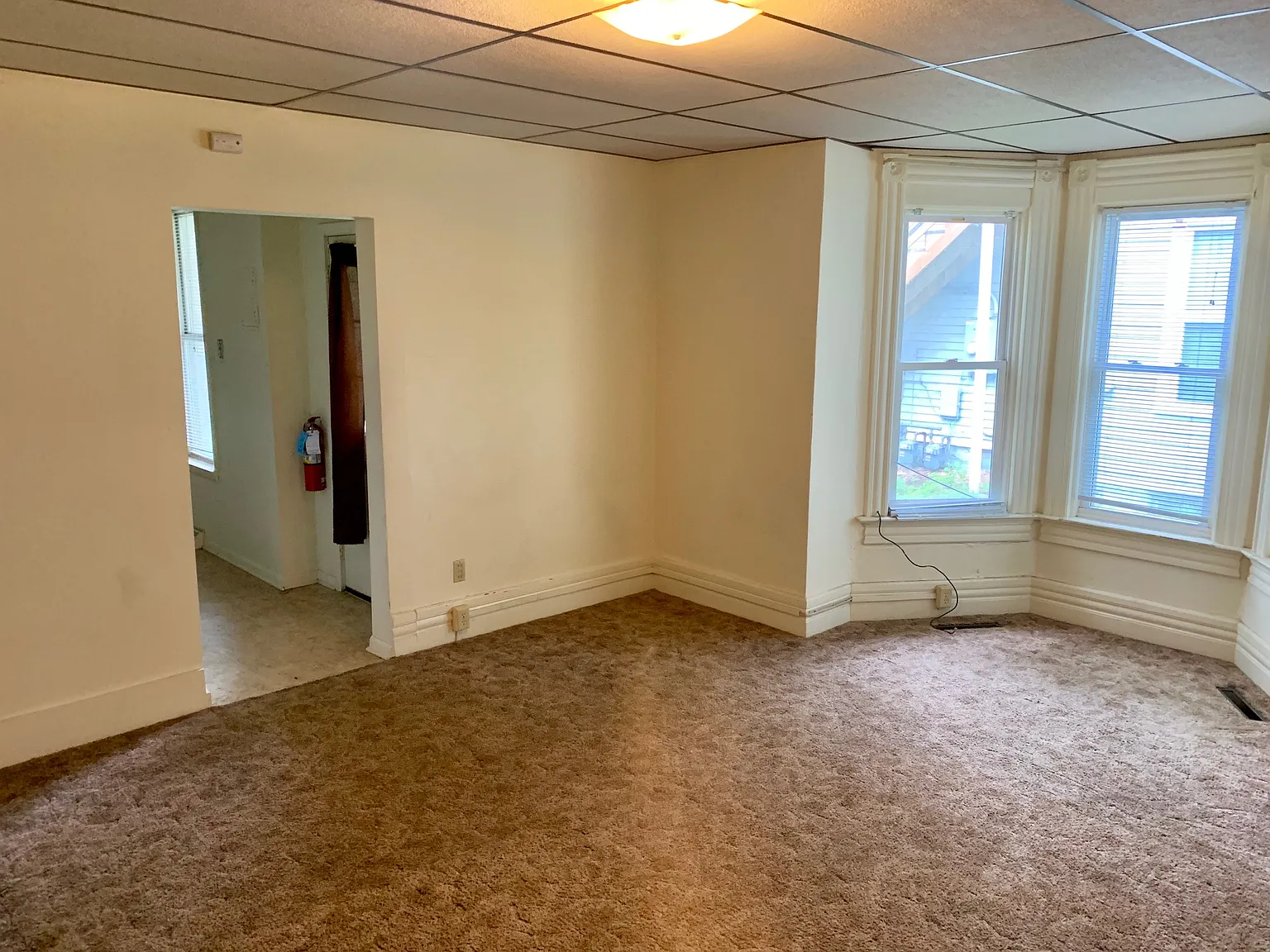 4 bed, 100 sqft, $1,200 — Photo 3