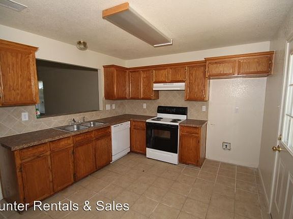 4th image of 5007 Daybreak Dr