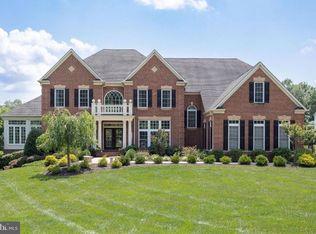 2508 Coulter Ln, Oakton, VA 22124