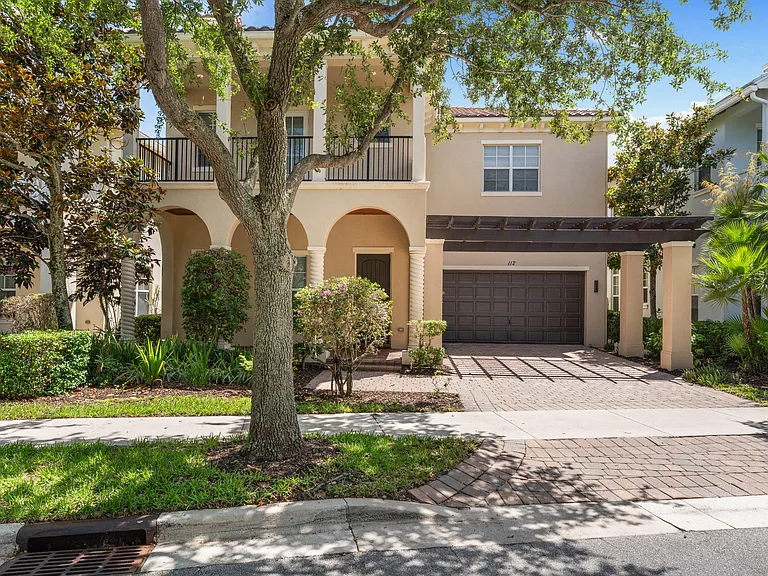 112 Tulip Tree Ct — Photo 55