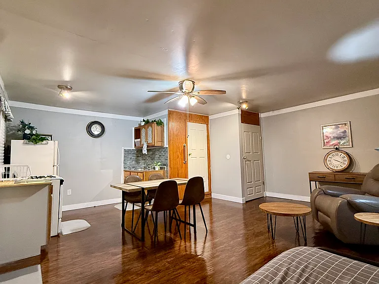 810 Haggin St #810 — Photo 9