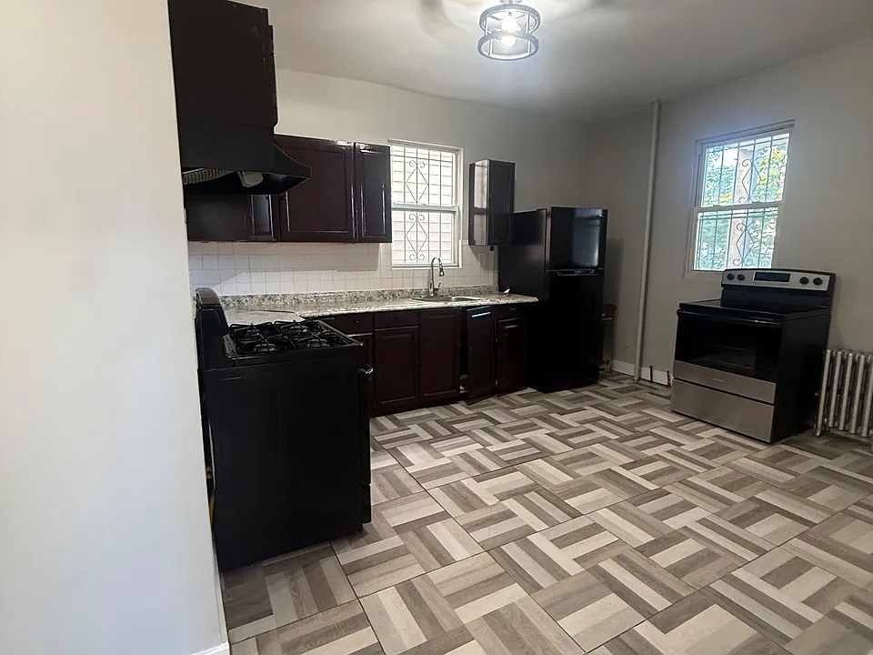 317 Coit St #1A