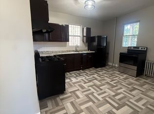 317 Coit St #1F, Irvington, NJ 07111