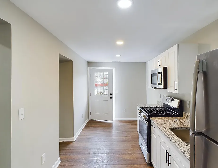 1 bed, 750 sqft, $1,400 — Photo 2
