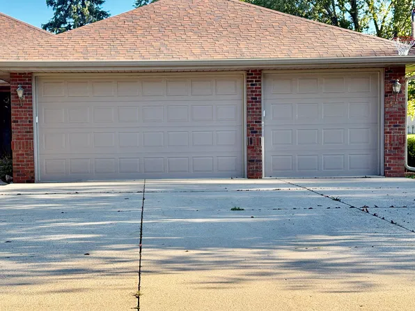 N59W23807 Clover Dr, Sussex, WI 53089