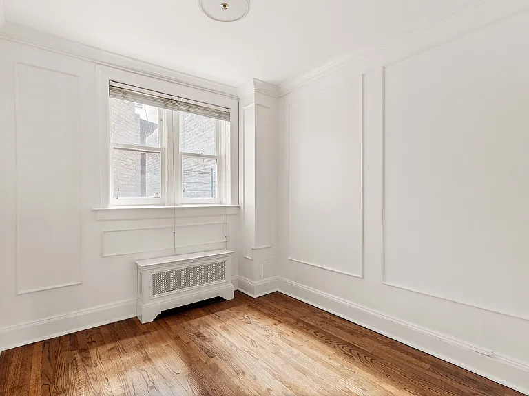 129 E 61st St #3 — Photo 11