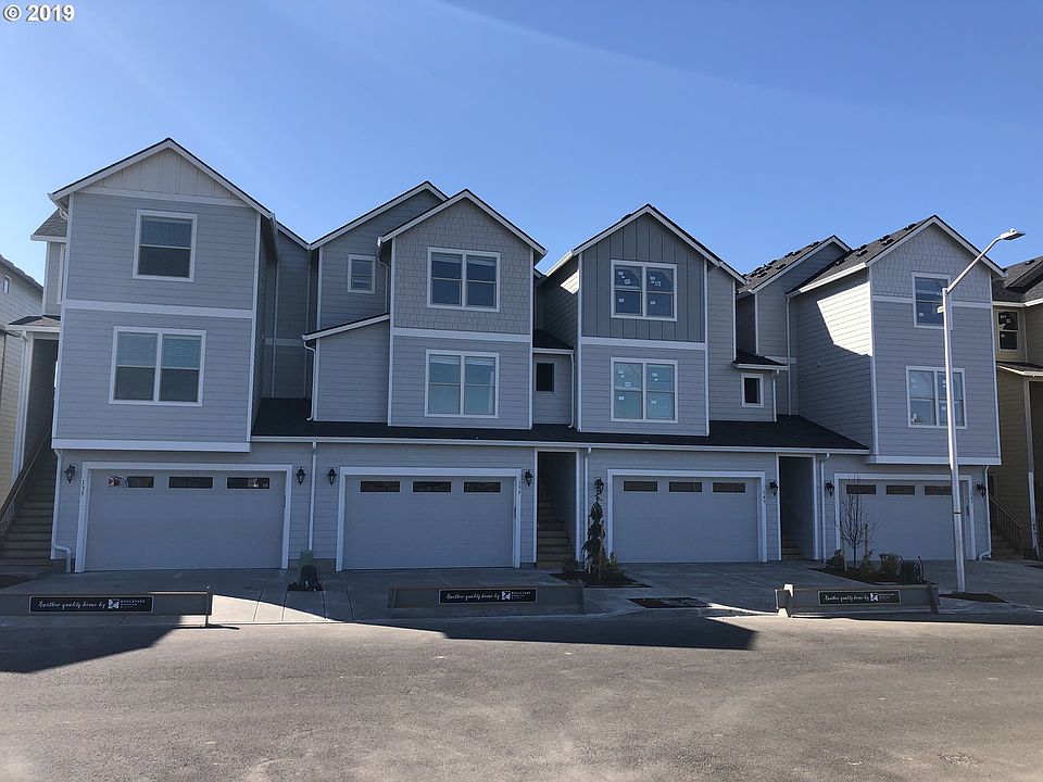 1st image of 147 Loganberry Ct
