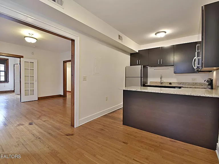201 W 5th Ave #8 — Photo 13