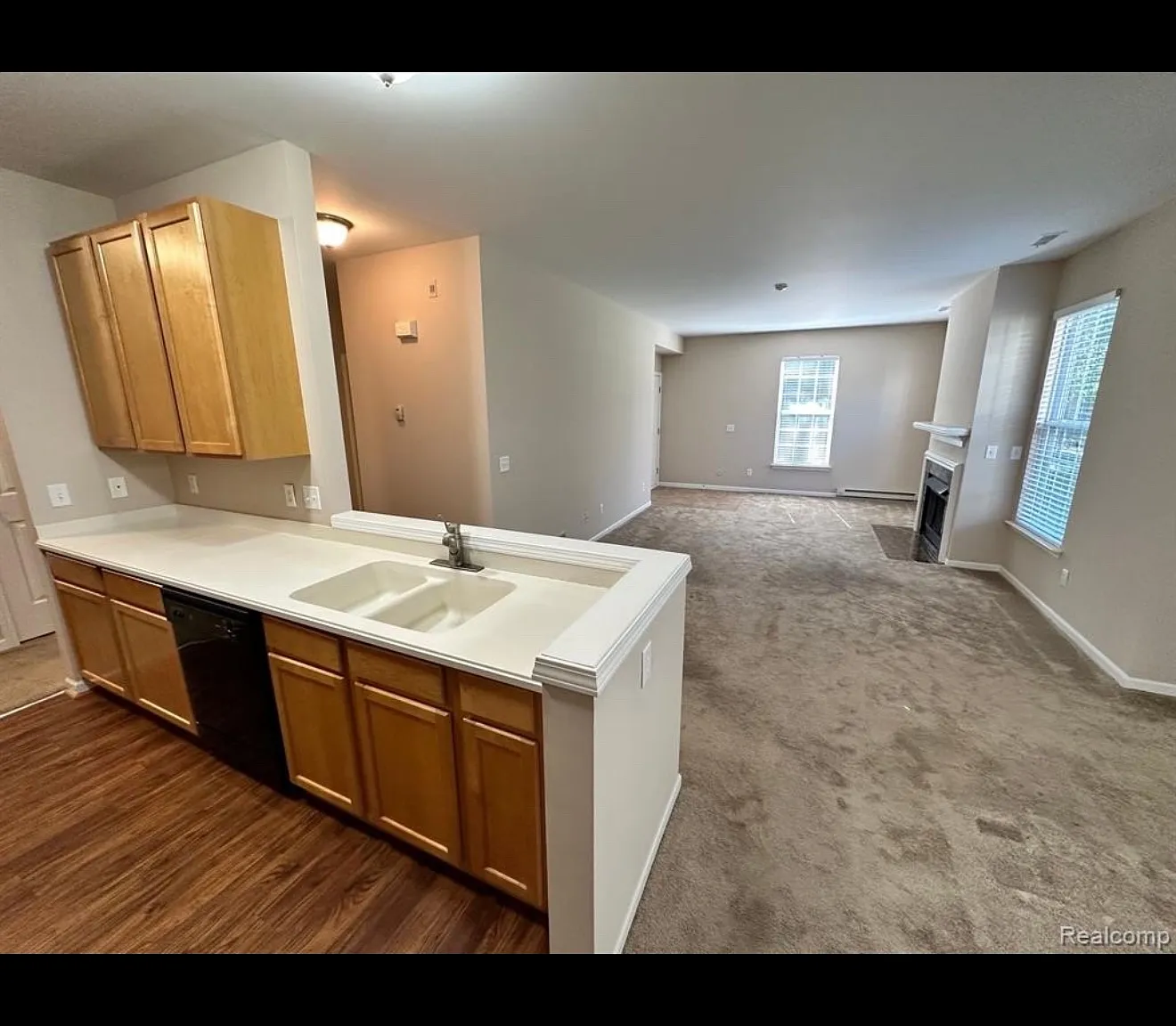 2 bed, 1353 sqft, $1,950 — Photo 3