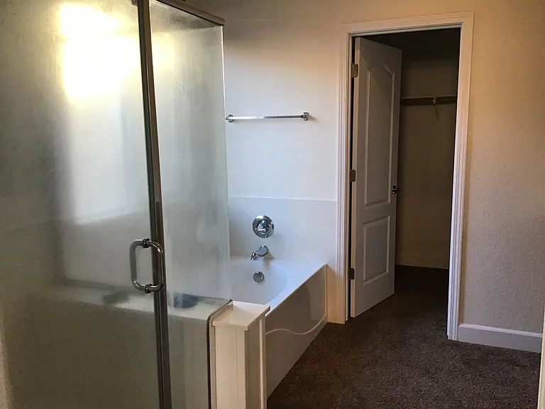 525 Luciana Dr — Photo 8