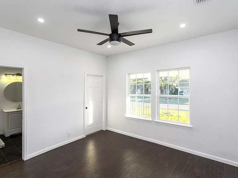 945 E Drexel Ave — Photo 9