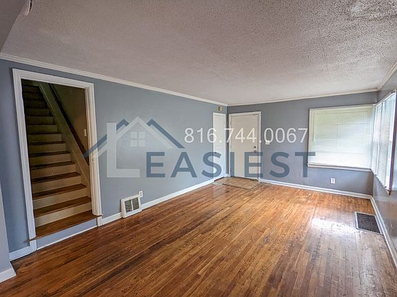 3rd image of 4520 Askew Ave