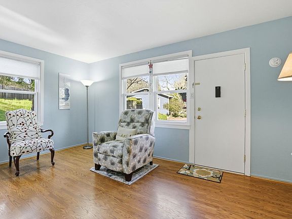 3rd image of 49 Livingston Court