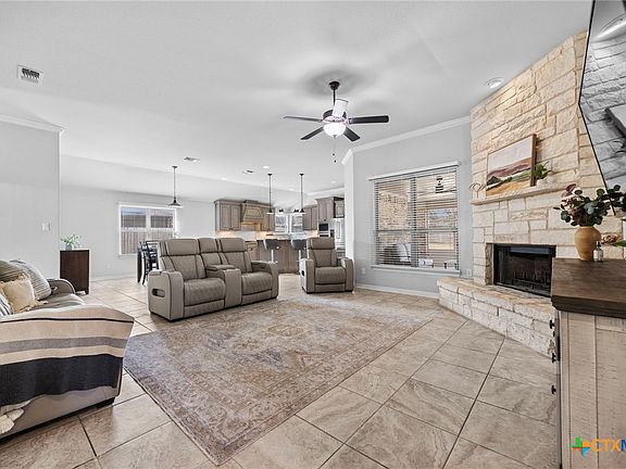 5th image of 850 Ridgeoak Dr