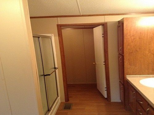 4th image of 675 Hamilton Street