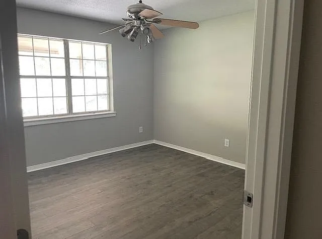 500 Trinity Rd — Photo 10