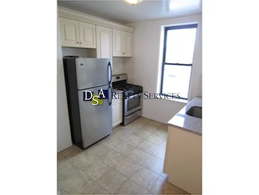 Rented by DSA Realty | media 17