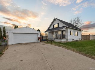 12045 Lincoln Rd, Burt, MI 48417