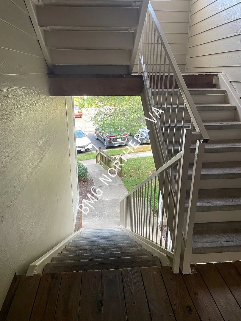 Charming 2 BR / BA Condo With Deck in Westmaren Community — Photo 4
