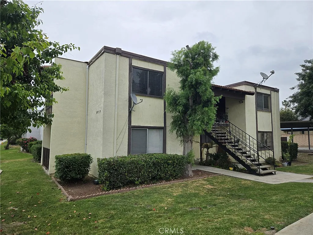 Photo 1 of 13 - 10979 Rincon St - Loma Linda, CA Primary Photo - 10979 Rincon St