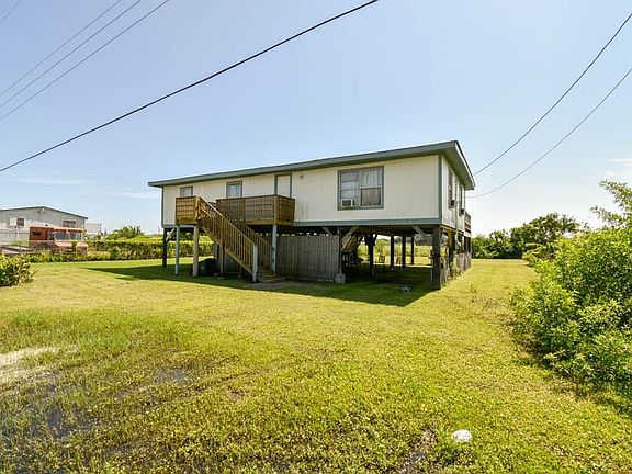 3rd image of 2822 N Sonny Ln