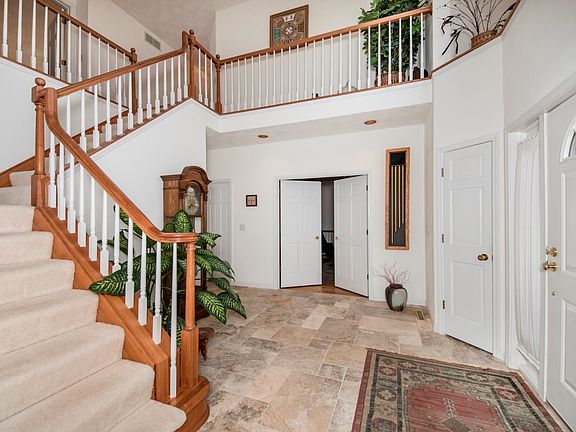 4th image of 1322 W Wexford Pl