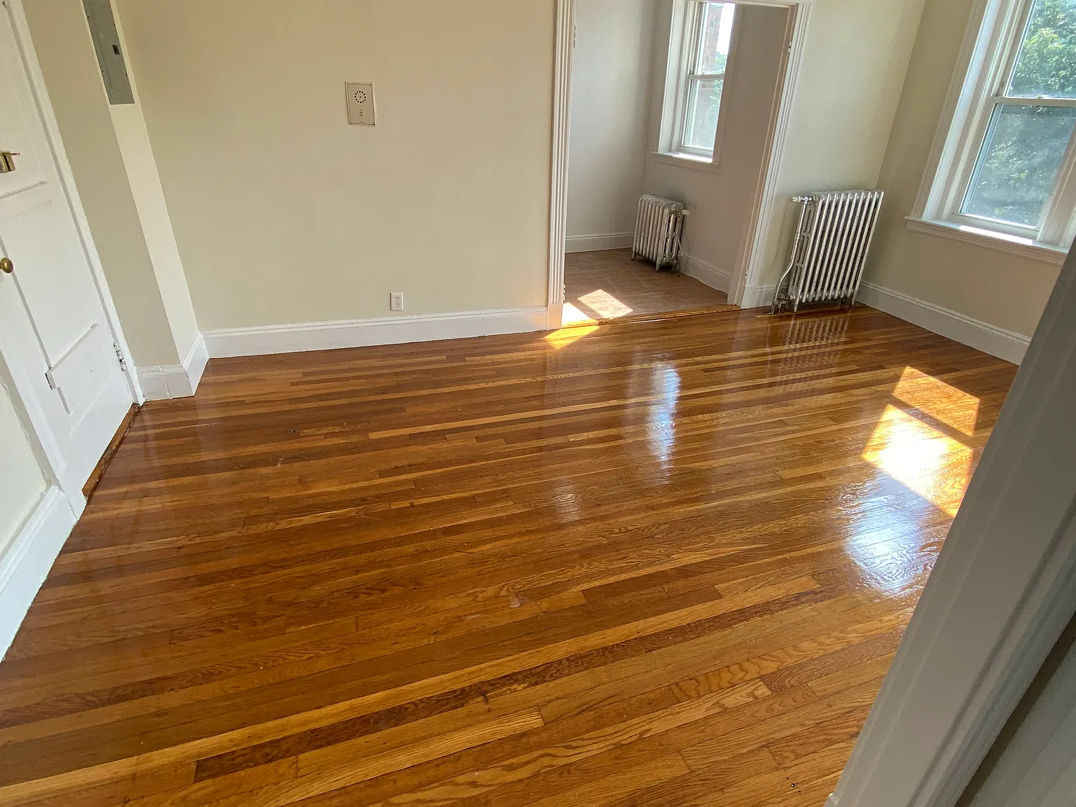 Studio, 450 sqft, $2,300 — Photo 2