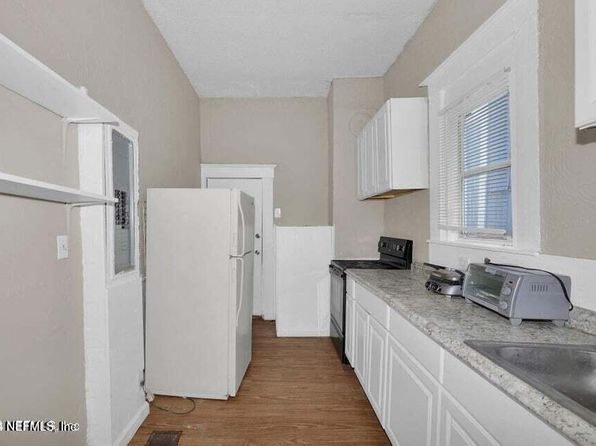 jacksonville-florida-154626375 picture